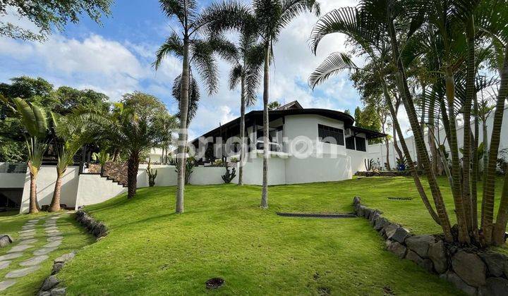 Villa one gate view river and jungle in Canggu 2