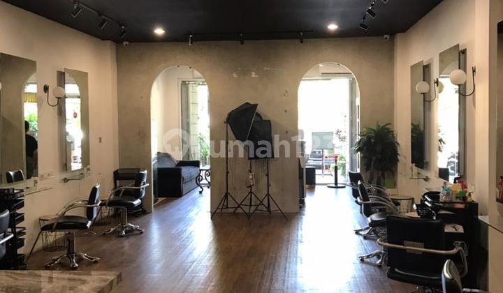 Ruko 3 Lantai Dekat Lapangan Renon