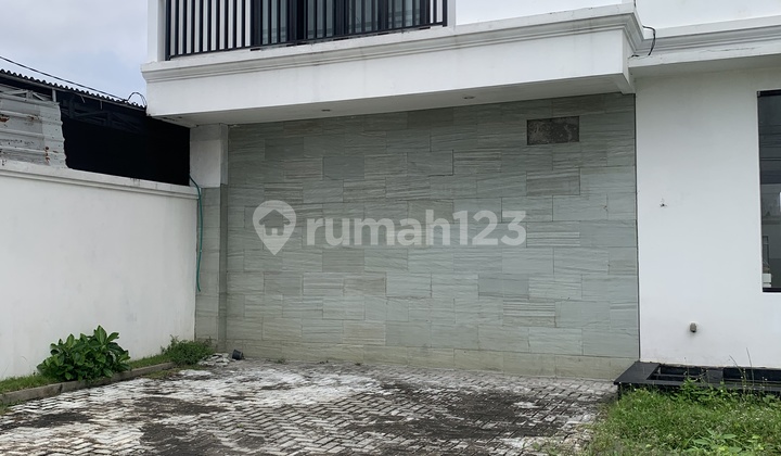 2-story house suitable for boarding in Renon near Campus 6+2 bedrooms. 2