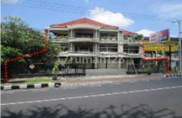 Ruko 3 Lantai Besar Parkir Luas Strategis Dekat Gatsu Barat Denpasar 