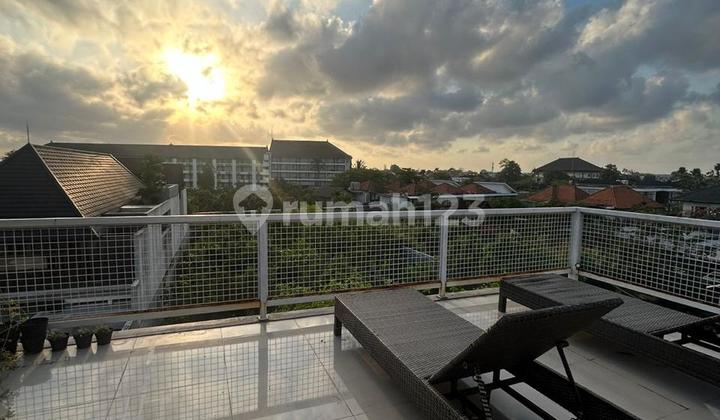 Villa 6 Bedroom 4 Lantai Dan Rooftop Di Seminyak