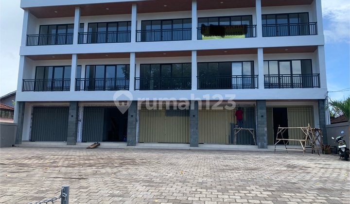 Ready-to-Use 3-Story Shophouse in Kuta Business Center, Near Airport and Kuta Beach.