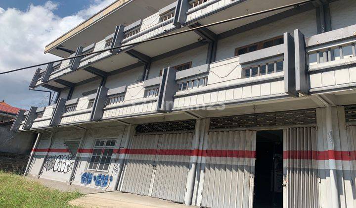 3-storey shophouse on the main road of Buluh Indah 1