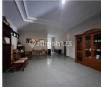 3-Story Shop House Large Spacious Parking Strategic Location Near West Gatsu Denpasar 2
