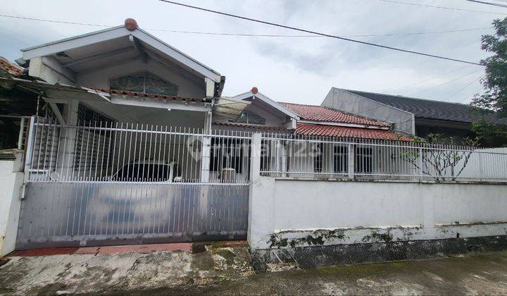 Rumah di Komplek Holis Bpkp Tinggal Poles Sedikit Tan