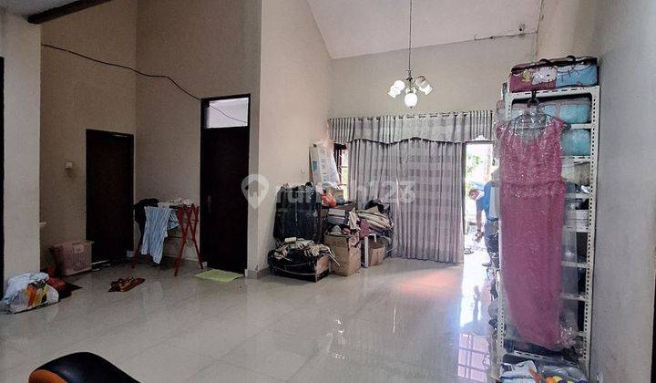 Dijual Rumah Tinggal Bonus Kebun Anggur di TKI 1 MEL 1