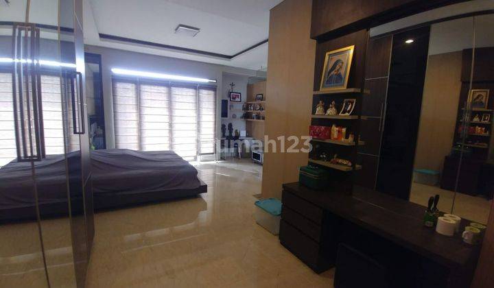 Rumah Lux Mewah Furnished Sudirman Townhouse Unit Langka Terawat KIN 2