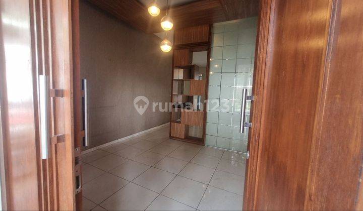 Dijual Rumah 3 lantai KBP RVY 2