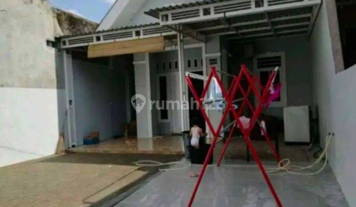 Rumah Medang Lestari Dekat Ke Jalur Utama Depan 2