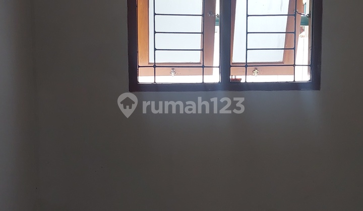 Rumah cakep baru renovasi harga sangat murah