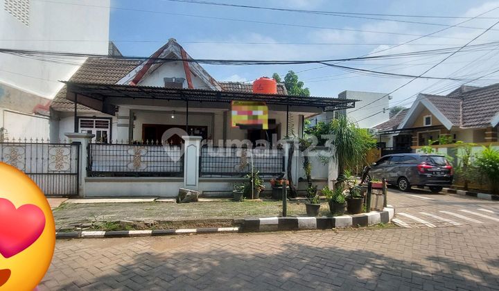 Rumah Hook Lokasi Cakep Medang Lestari
