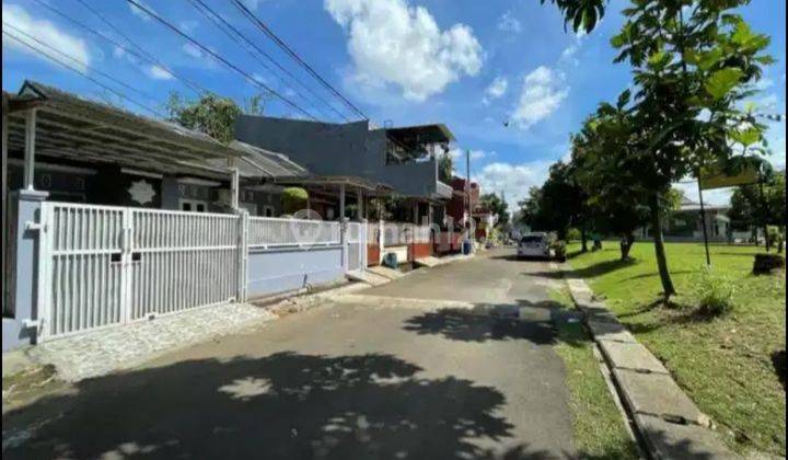 Rumah Cantik Depan Taman Lokasi Bagus Vila Rizki Ilhami 1