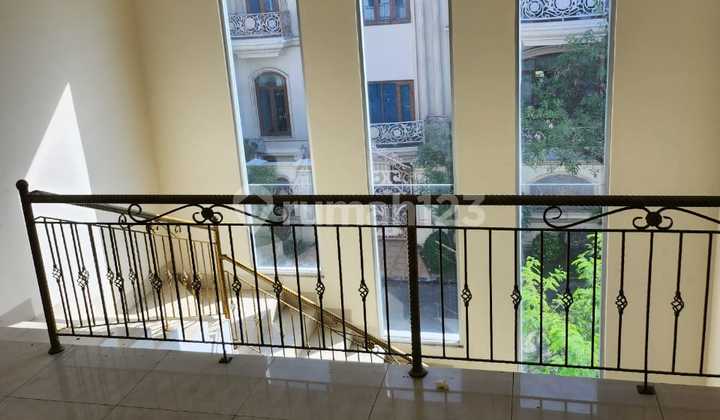 Rumah Pik 1, Walet, Jakarta Utara, Lt.340 M2, Lb.600 M2