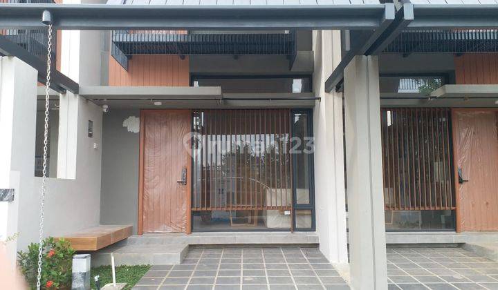 Rumah Fleekhuaz R, Samping Greenwich, Bsd City, Harga 1,3 M Nego 1