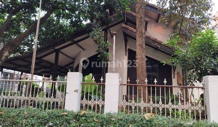 Rumah Puri Indah di hitung tanah, LT.270 m2, Lb. 260m2, SHM 1