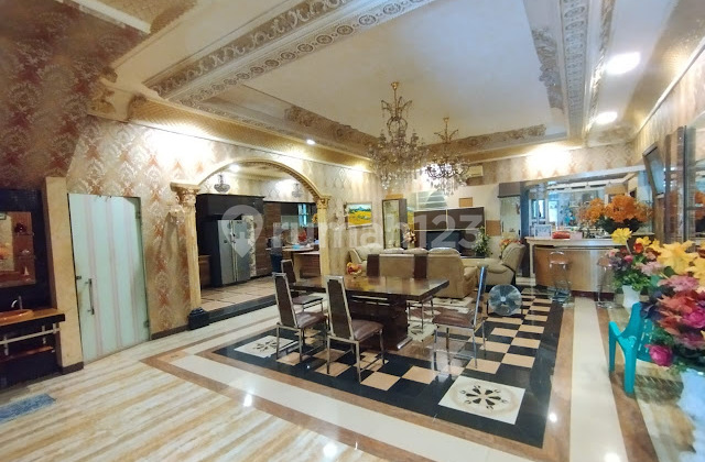 Rumah PIK, Florence, Jakarta Utara, 5 lantai, Uk.10x20, Furnish Rumah PIK, Florence, Jakarta Utara, 5 lantai, Uk.10x20, Furnish