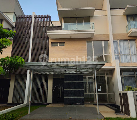 Rumah Golf Island, PIK, Chopin, 3 lantai, Uk.10x20 Rumah Golf Island, PIK, Chopin, 3 lantai, Uk.10x20