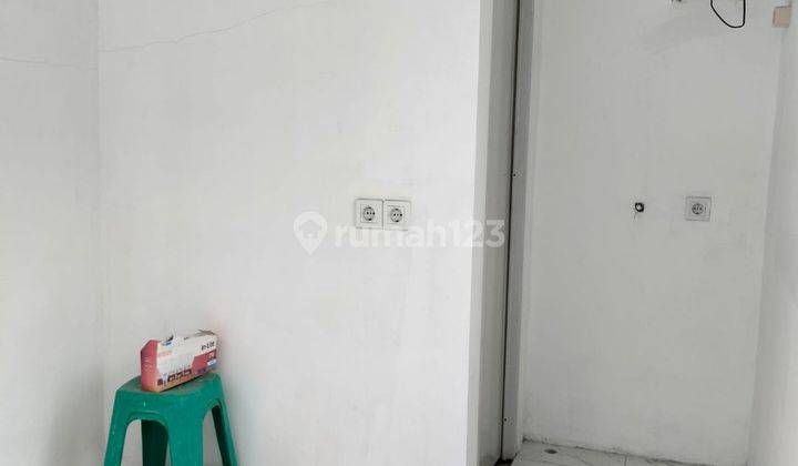 Ruko 2 1/4 Lt Di Pasar Laris Taman Surya 4 X 8 m 2 Lt 1 Cocok Untuk Usaha Lt 2 Utk Tempat tinggal Lt 2 1/4 Lt Untuk Kamar ART, siap Huni Full Furniture, Nego Yuk!  2