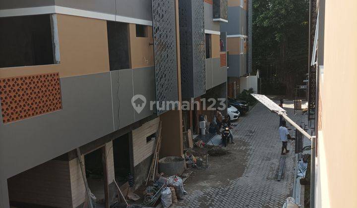 Rumah baru 3 lt ada Rooftop di Alamanda Jagakarsa semi furnished siap huni limited edition nih!! 2