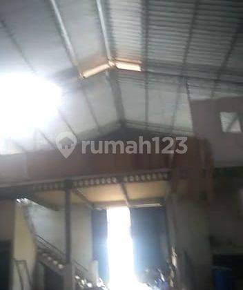 Gudang Miami di Tegal Alur Kayu Besar luas tanah 775 m2 min sewa 2 th diawal ya siap huni! Ada office di lt 2 cocok untuk usaha online dan simpan barang nego yuk sampai jadi yuk! 1