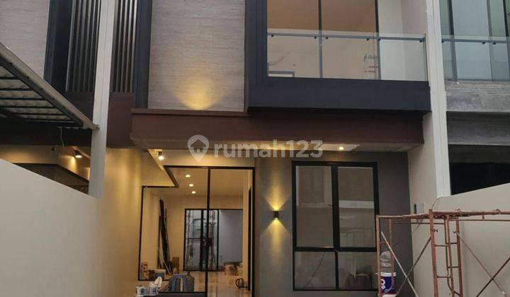 Rumah HGB Di Medland Puri Lt 150 m2 Lb 192 m2 ada 4+1 kt 3+1 km hadap Timur, murah banget skrg siap huni, nego yuk sampai deal!!  1