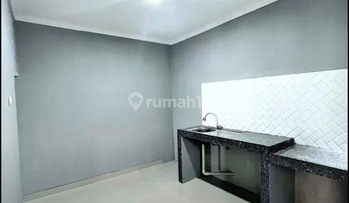 Rumah 3 lt di Bintaro  Pesanggrahan ada 3+1 kt ada 2 km lt 70 m2 lb 180 m2 ada AC tiap kamar, ada kitchen set, water heater siap huni, nego yuk sampai deal!  2