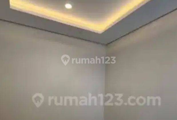 Rumah 3 lt di Permata Buana dekat Puri 8 x 17 m2, ada 4+1 kt 4+1 km, SHM hadap selatan nego yuk sampai deal!!  2