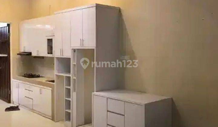 Rumah Mewah Ada Furnished 2,5 Lt Di Tebet Lt 180 M2 Lb 330 M2 Ada 4+1 Kt 2+1 Km Cocok Utk Keluarga, Letaknya Strategis Siap Huni, Survey Segera Yuk!!  1