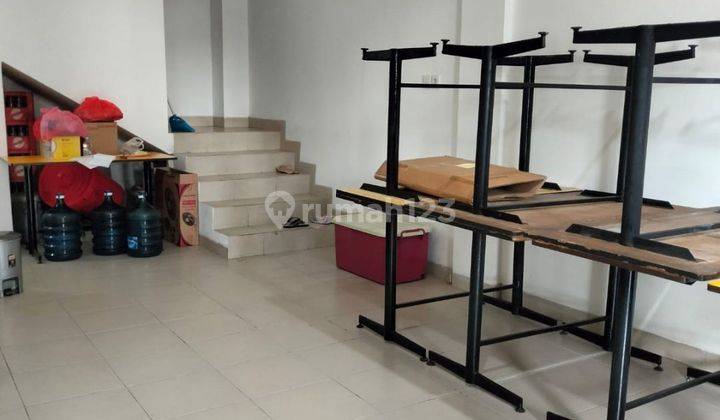 Ruko 2 1/4 Lt Di Pasar Laris Taman Surya 4 X 8 m 2 Lt 1 Cocok Untuk Usaha Lt 2 Utk Tempat tinggal Lt 2 1/4 Lt Untuk Kamar ART, siap Huni Full Furniture, Nego Yuk!  1