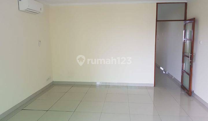 Ruko Dalam Kawasan Siap Huni Full Renov di Pondok Indah 5