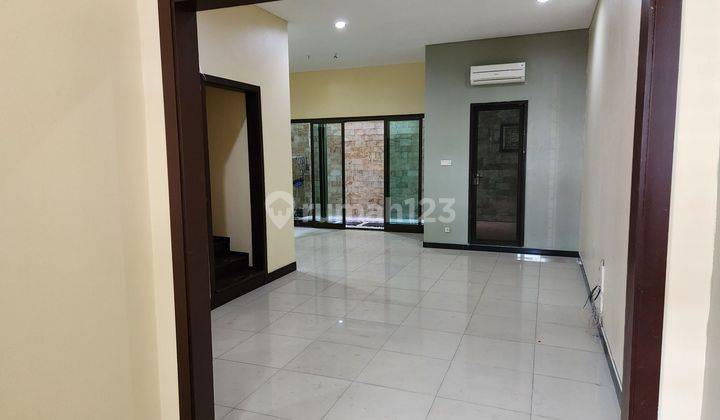 Rumah Siap Huni Minimalis Modern Dalam Kompleks di Pulomas Residence  2