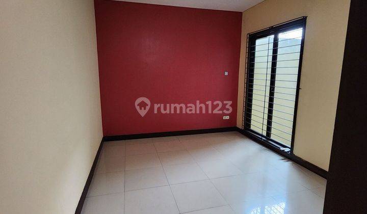 Rumah Siap Huni Minimalis Modern Dalam Kompleks di Pulomas Residence  2