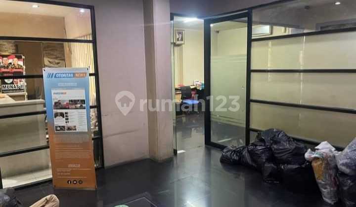 Strategic Shop House Ready for Operation at Harmoni Plaza, Central Jakarta 2