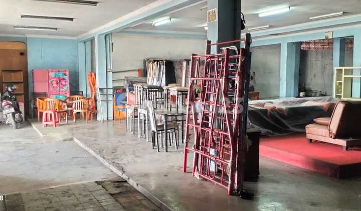 Strategic Shop House Ready for Operation on Bogor Main Road, Depok 2