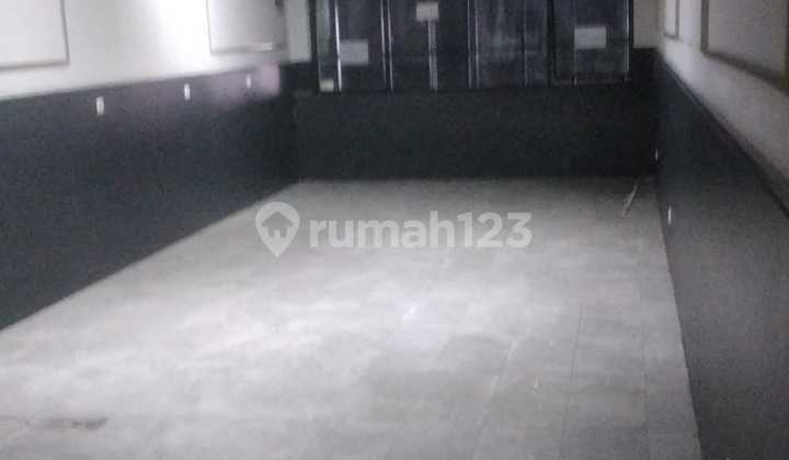 Strategic Commercial Building Ready for Operation in Tebet Raya 2