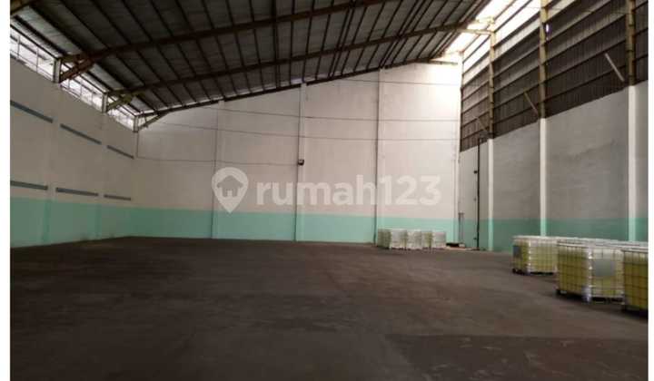 Warehouse for Sale in Ciracas, East Jakarta Warehouse for Sale in Ciracas, East Jakarta