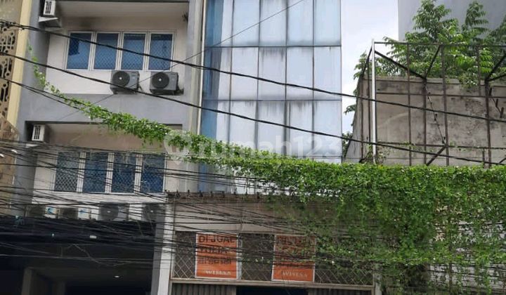 4-Story Shop House For Quick Sale in East Pinangsia, Jakarta 1