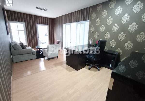 Rarely Available 2.5-Story Shop House Fully Furnished, Building Area 141/170, Business Ready, Very Strategic Premium Location. Rarely Available 2.5-Story Shop House Fully Furnished, Building Area 141/170, Business Ready, Very Strategic Premium Location.