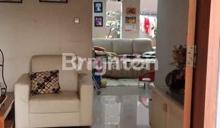 Dijual Cepat! Rumah Asri dan Terawat 2 Lantai di Holis Permai, Dekat Sumber Sari & Toll Pasirkoja Bandung 2