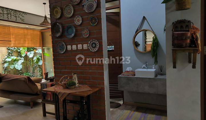 Rumah Antik 2 Lantai Full Furnished Siap Huni di Buah Batu Bandung 2