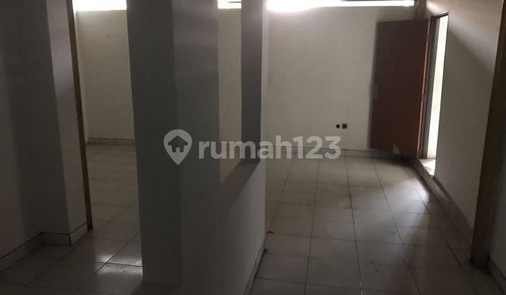 For Rent: 2-Story Warehouse and Office on Terusan Moch. Toha, Bandung, Ready to Use with Easy Access and Strategic Location.