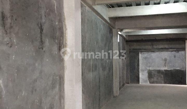 Disewakan Gudang 2 Lantai Tengah Kota Jalan Kembar 4