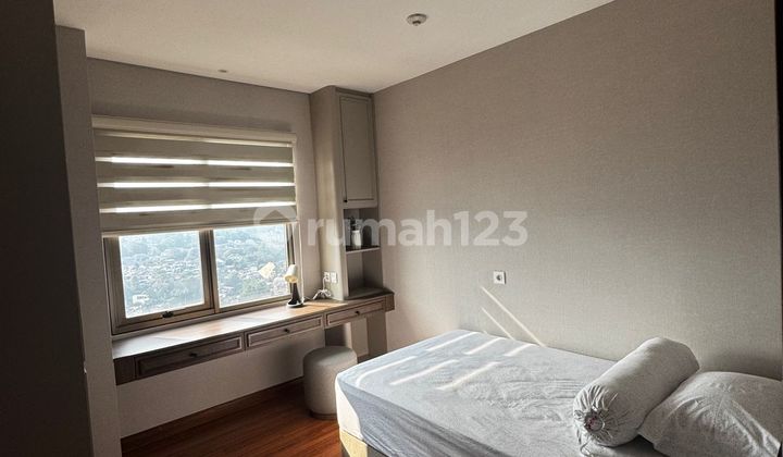 For rent: Fully furnished luxury apartment at Hegarmanah Residence Bandung, 3 bedrooms, comfortable and ready to occupy, strategic location with complete facilities. 2