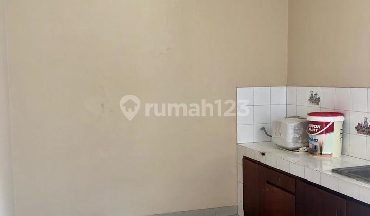 FOR RENT 2-STORY HOUSE ON MAIN ROAD BATUNUNGGAL BANDUNG COMFORTABLE AND READY TO OCCUPY STRATEGIC LOCATION 2