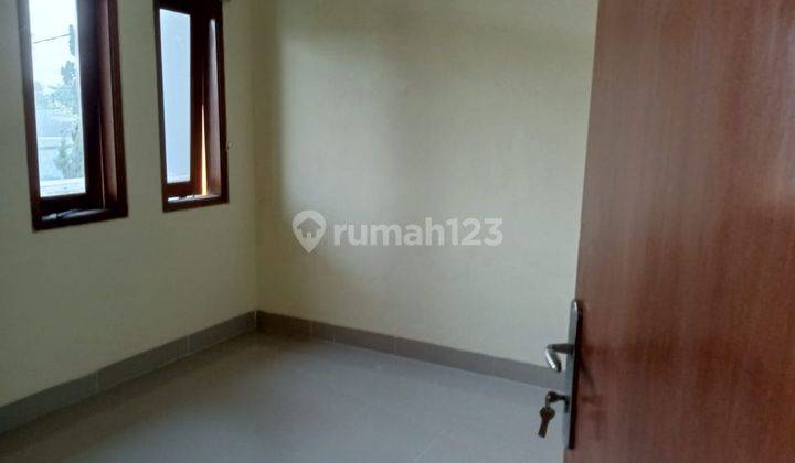 Rumah Bagus 2 Lantai Minimalis Modern Siap Huni di Mekar Wangi Bandung 2