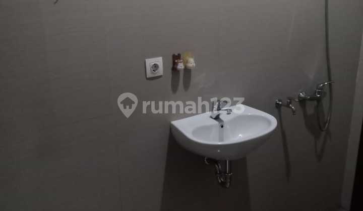 For Sale: 2-Story Comfortable, Ready-to-Occupy House in Exclusive Cluster Setra Permai Residence, Fully Furnished, Strategic Location with Easy Access 2