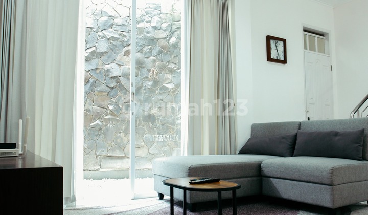 FOR RENT, READY-TO-OCCUPY HOUSE IN CIPAKU INDAH BANDUNG, FULLY FURNISHED 2
