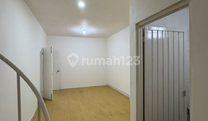 For Sale 3-Story Shophouse Ready for Use Suitable for Business Location at ITC Kosambi Bandung 2