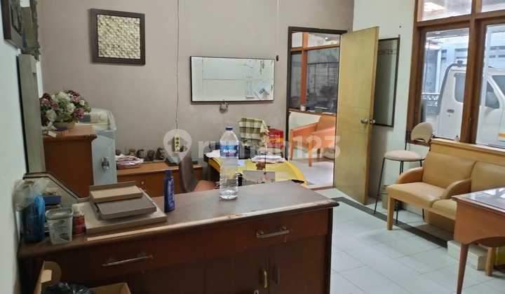 WORKPLACE / WAREHOUSE PASTEUR WING READY FOR USE AND STRATEGIC LOCATION