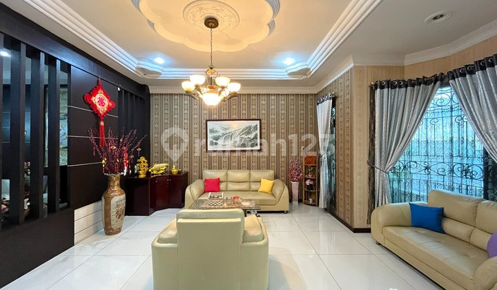 Villa in Makmur Indah Complex (Adam Malik)